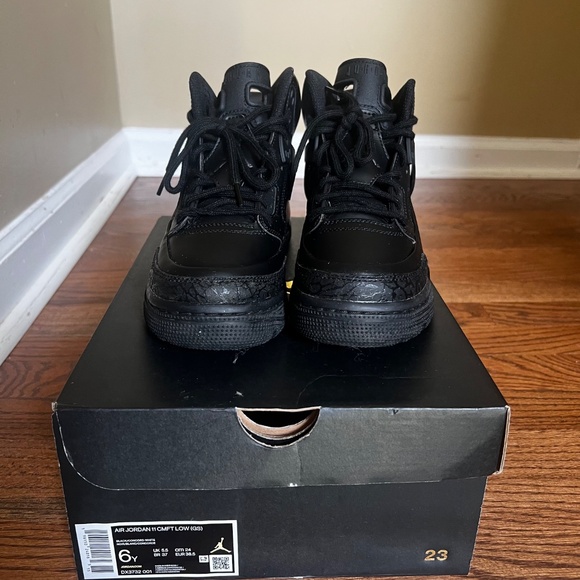 Air Jordan 11 CMFT Low GS - Picture 2 of 5